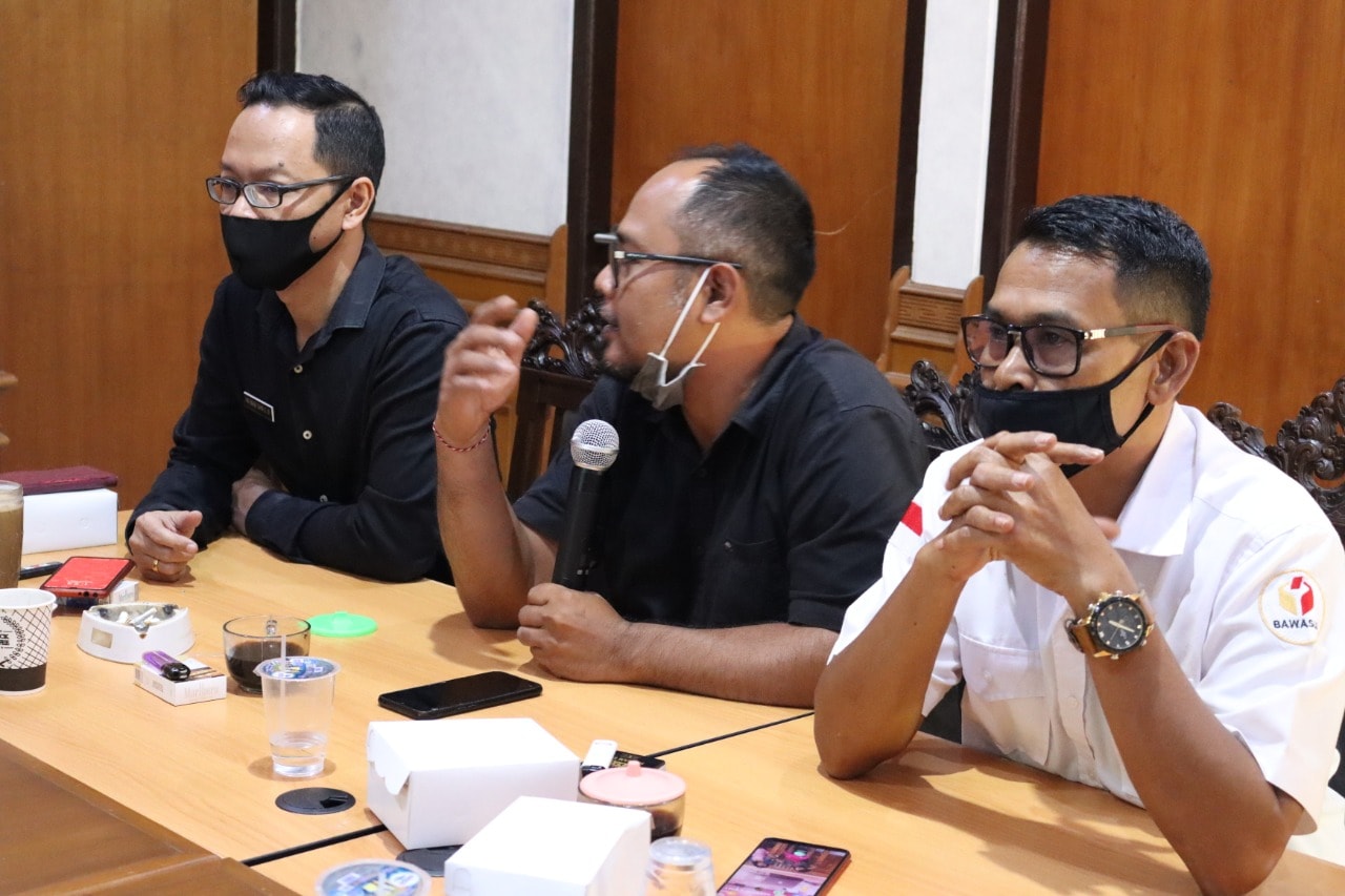 Rapat Evaluasi Pengawasan Sub-Tahapan Coklit Pilkada Badung 2020