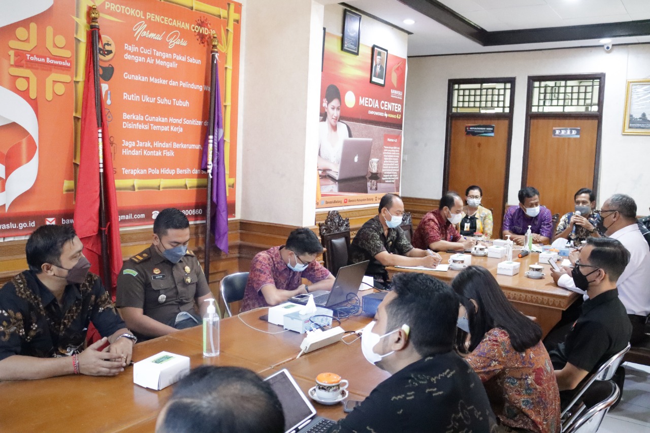 BAWASLU BADUNG INISIASI BANGUN SINERGITAS KEHUMASAN BERSAMA STAKEHOLDERS PEMILU