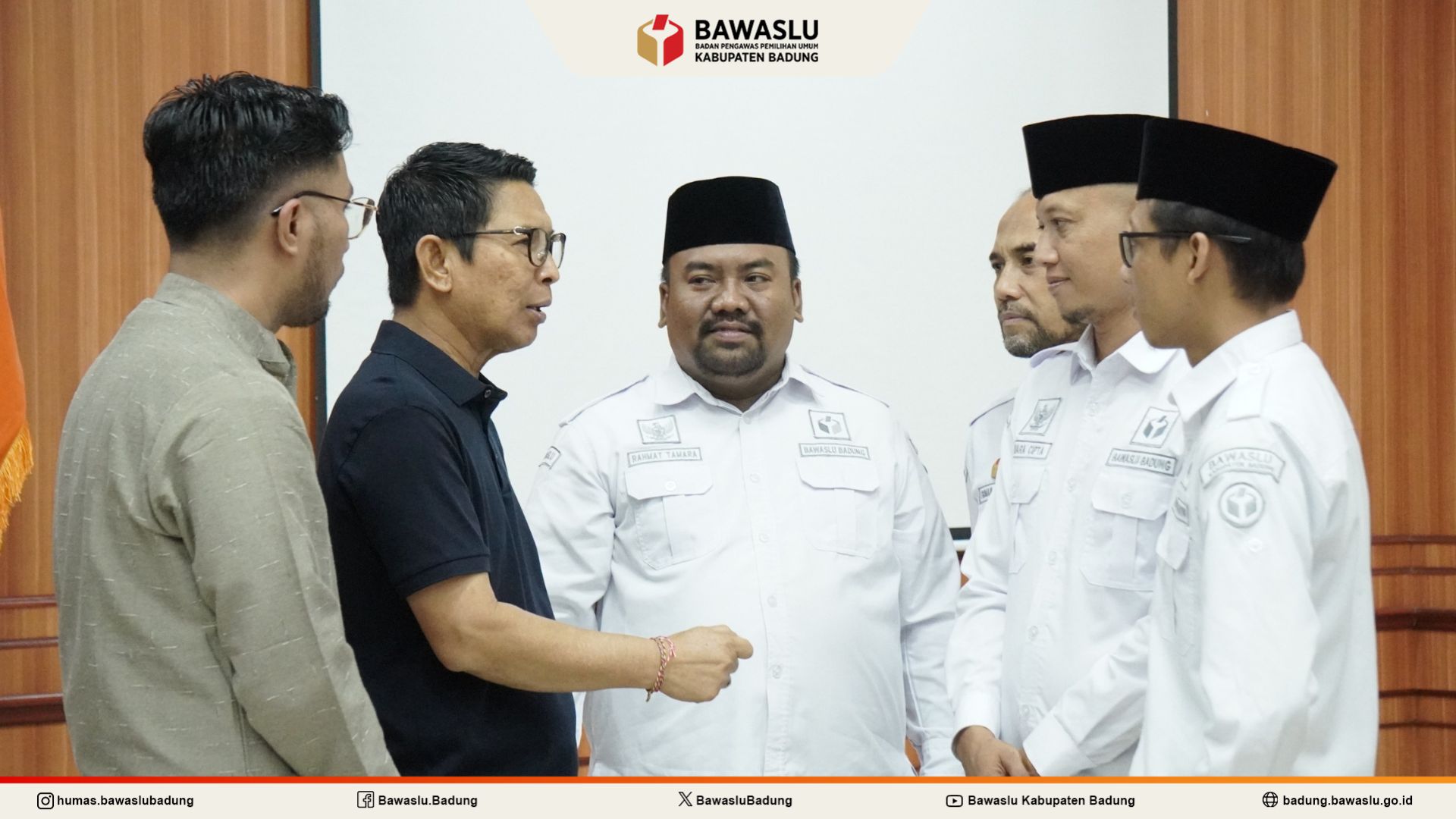 Foto Bupati Badung Adi Arnawa Berdiskusi Program Pemerintah Daerah Bersama Pimpinan Bawaslu Badung dan Ketua PDPM Badung