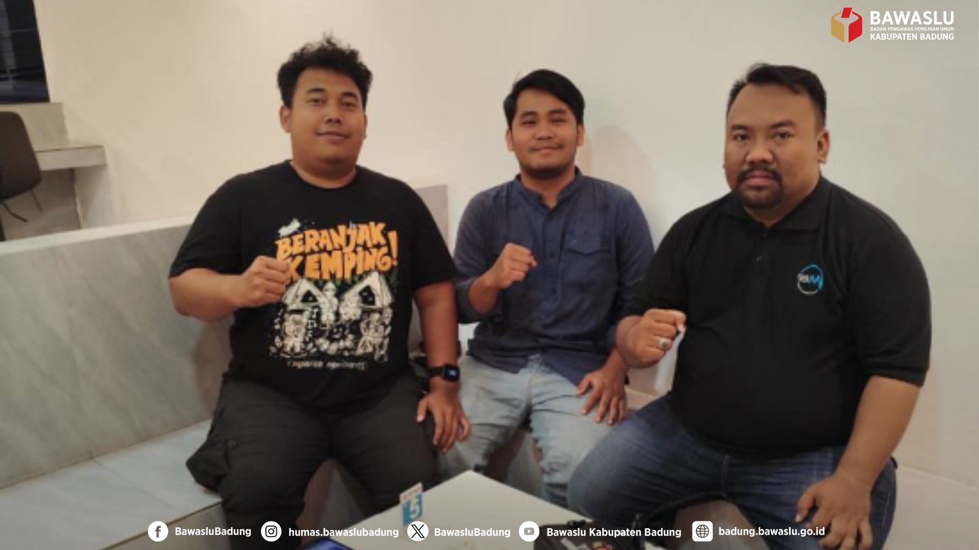 foto bersama pada saat konsolidasi demokrasi dengan organisasi IMM
