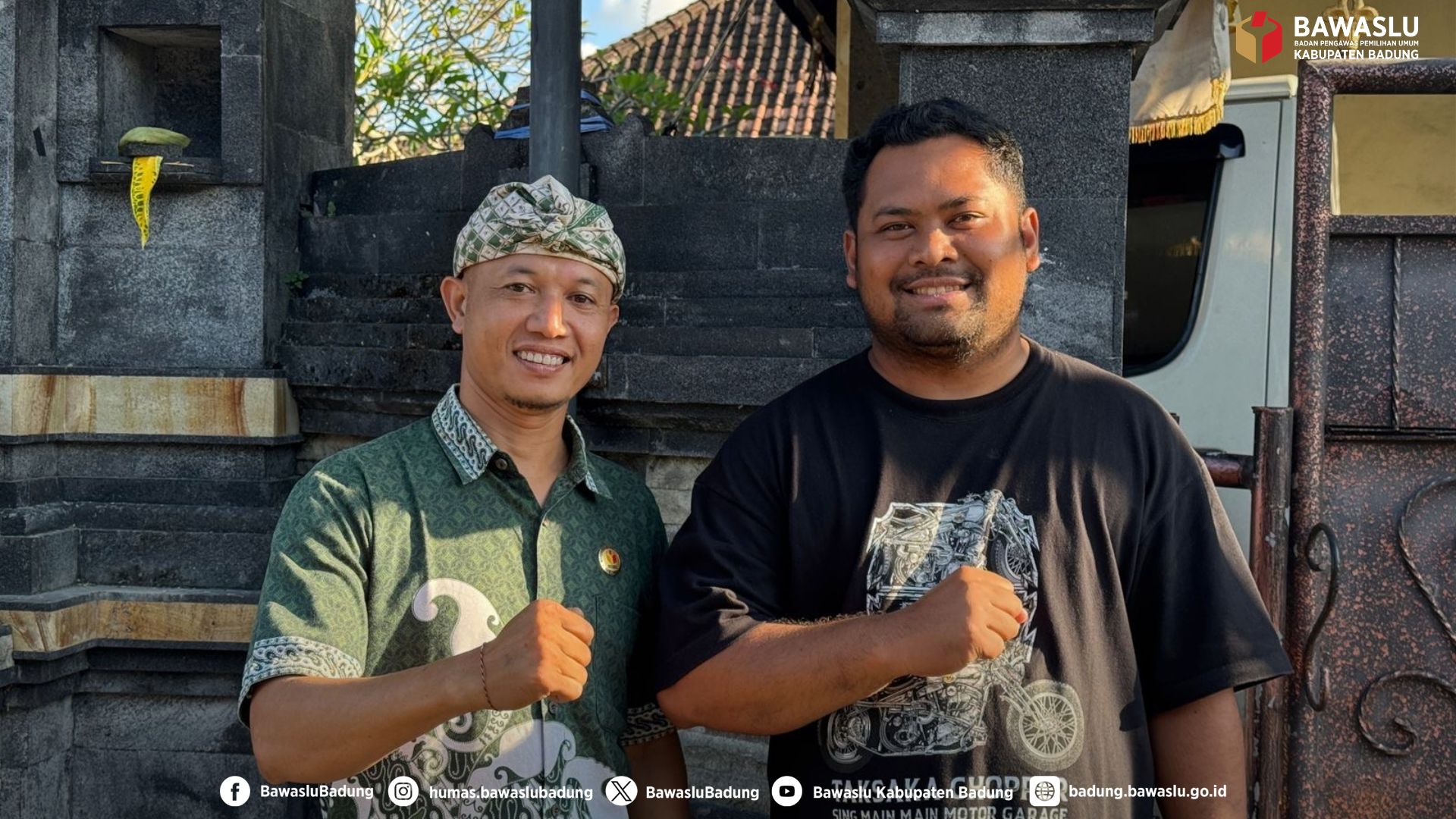 Foto Ketua Bawaslu Badung (kiri) bersama Sekretaris KNPI