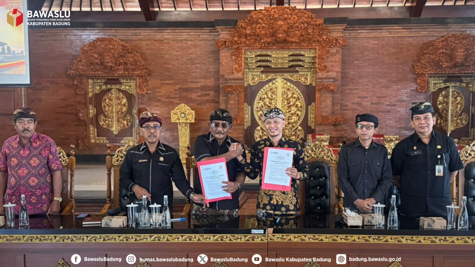 Pemerintah Desa yang Netral (PEDESTAL) sosialisasi dan penandatanganan Nota Kesepahaman (MoU) bersama Pemerintah Desa Gulingan, Kecamatan Mengwi, Kabupaten Badung, Kamis (22/10/2026)