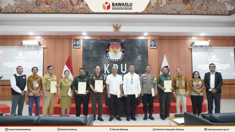 Penyerahan SK Pleno PDPB TW IV Tahun 2025