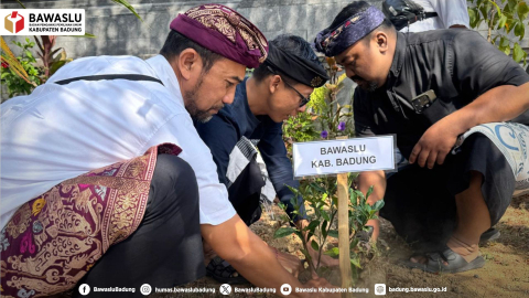 JALA BALI di Pura Luhur Candi Narmada 