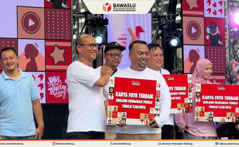 Semarakkan 16 Tahun Bawaslu, Bawaslu Badung Raih Karya Foto Terbaik Srikandi Mengawasi Pemilu 