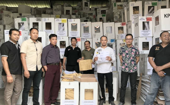 PENGAWASAN PEMBUKAAN KOTAK SUARA UNTUK PEMUTAKHIRAN DAFTAR PEMILIH BERKELANJUTAN SONGSONG PILKADA 2020