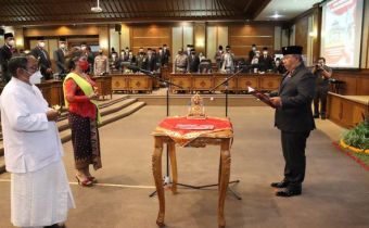 Rapat Paripurna Pengangkatan dan Pengambilan Sumpah Jabatan Pengganti Antar Waktu (PAW) Anggota DPRD Kabupaten Badung