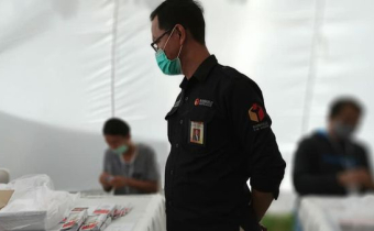 BAWASLU BADUNG AWASI PENSORTIRAN DAN PELIPATAN SURAT SUARA PILKADA BADUNG TAHUN 2020