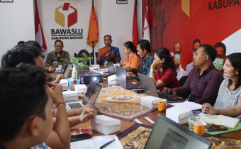 Persiapkan Teknis Pengawasan Pleno Daftar Pemilih Sementara Hasil Perbaikan (DPSHP) Tingkat Kecamatan, Bawaslu Badung Ingatkan Jajaran Agar Berikan Saran Perbaikan Dengan Metode Uji Petik