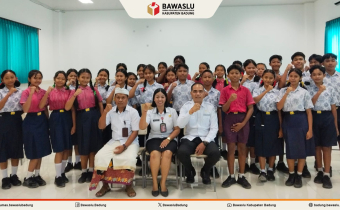 foto bersama siswa SMPN 7 Mengwi