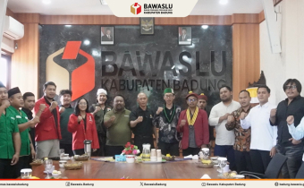 foto bersama organisasi kepemudaan
