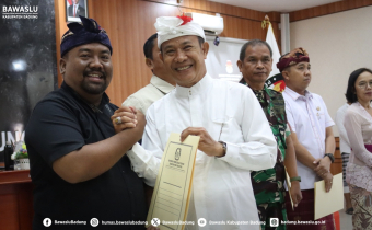 Penyerahan BA Rapat Pleno PDPB Triwulan I