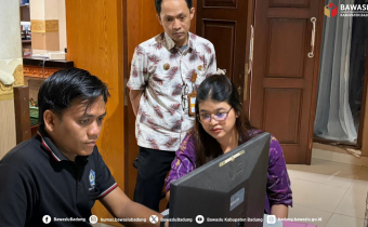 Uji Petik di Kantor Desa Carangsari yang dilakukan oleh Bawaslu Badung, Selasa (26/5/26)