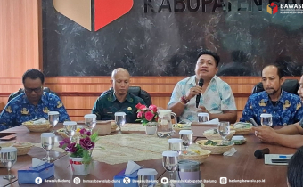 Rapat Pengelolaan Ketatausahaan dan Kearsipan Tahun 2026 yang digelar oleh Bawaslu Kabupaten Badung secara hybrid