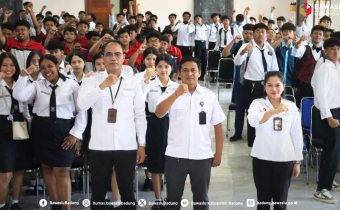 Sosialisasi Pengawasan Partisipatif GEMPAR di SMK N 1 Mengwi