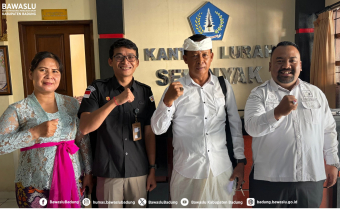 Konsolidasi Demokrasi di Kelurahan Seminyak