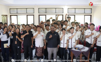 Sosialisasi Pengawasan Partisipatif GEMPAR di SMK N 1 Kuta Selatan
