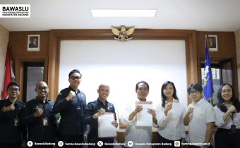 PKS Bawaslu Badung bersama Fisip Universitas Warmadewa